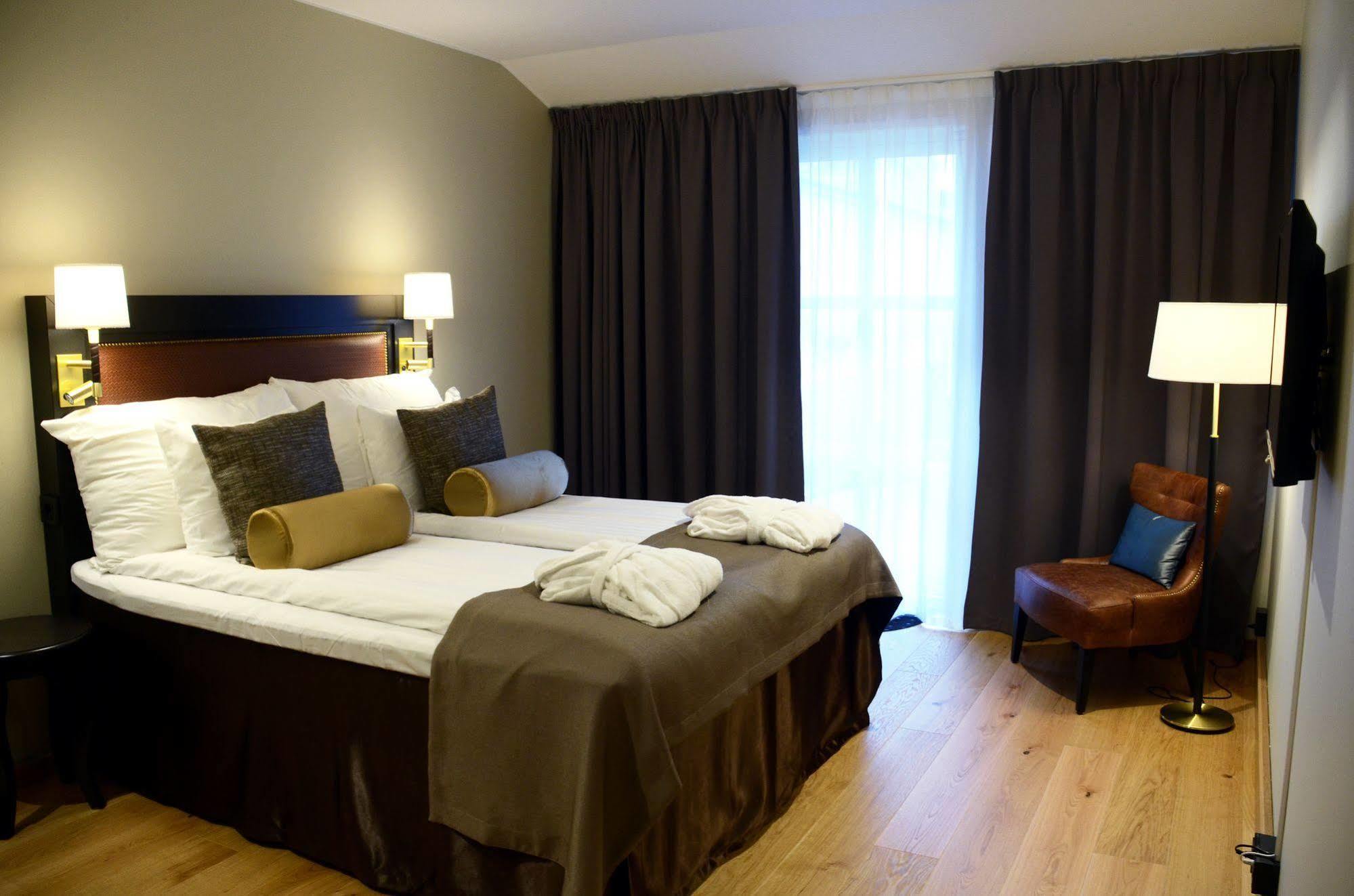 Home Hotel Bilan Карлстад Экстерьер фото
